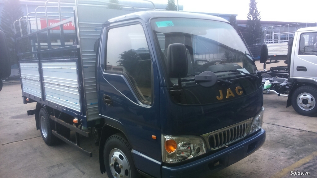 Xe tải 2.4 tấn ( giá xe từ nhà máy )