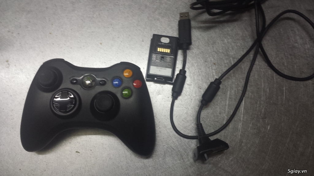 Bán tay xbox 360 kèm bộ play and charge kit và dsi đen
