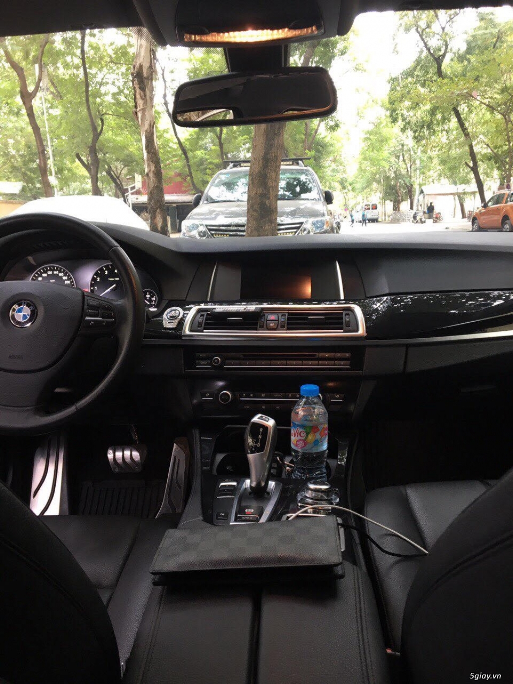 Chính chủ bán xe BMW 520i sx năm 2013 còn rất mới - 2