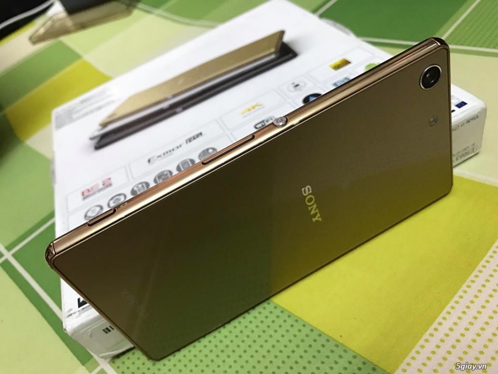 Bán điện thoại Sony M5 dual 32gb gold - 1