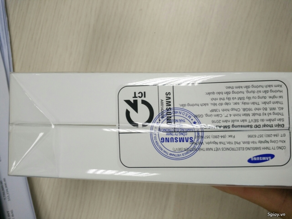 Cần bán Samsung Galaxy A3 Gold 2016 - 2