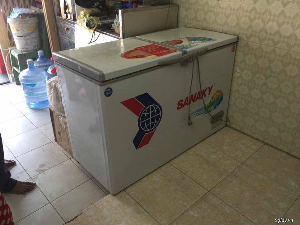 Tủ Đông và tivi cần bán !!!!!!!!