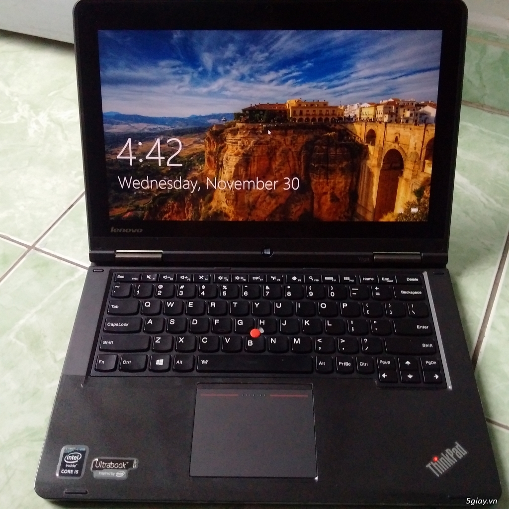 Lenovo Thinkpad Yoga S1 I5 8GB 128GB gập 360độ cảm ứng 99%. Giá rẻ bèo - 1