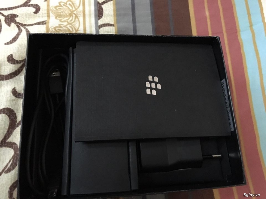 BlackBerry Passport phiên bãn quốc tế rẽ nhất diễn đàn đeeeee - 1