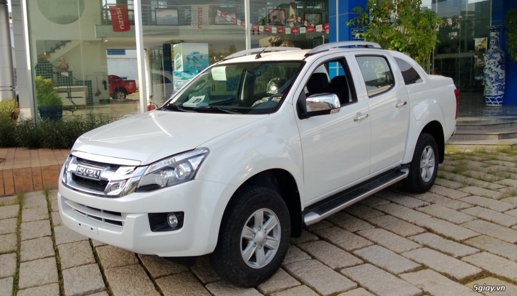 ISUZU D-MAX LS 01 CẦU (4x2) - SỐ TỰ ĐỘNG (AT) - 1