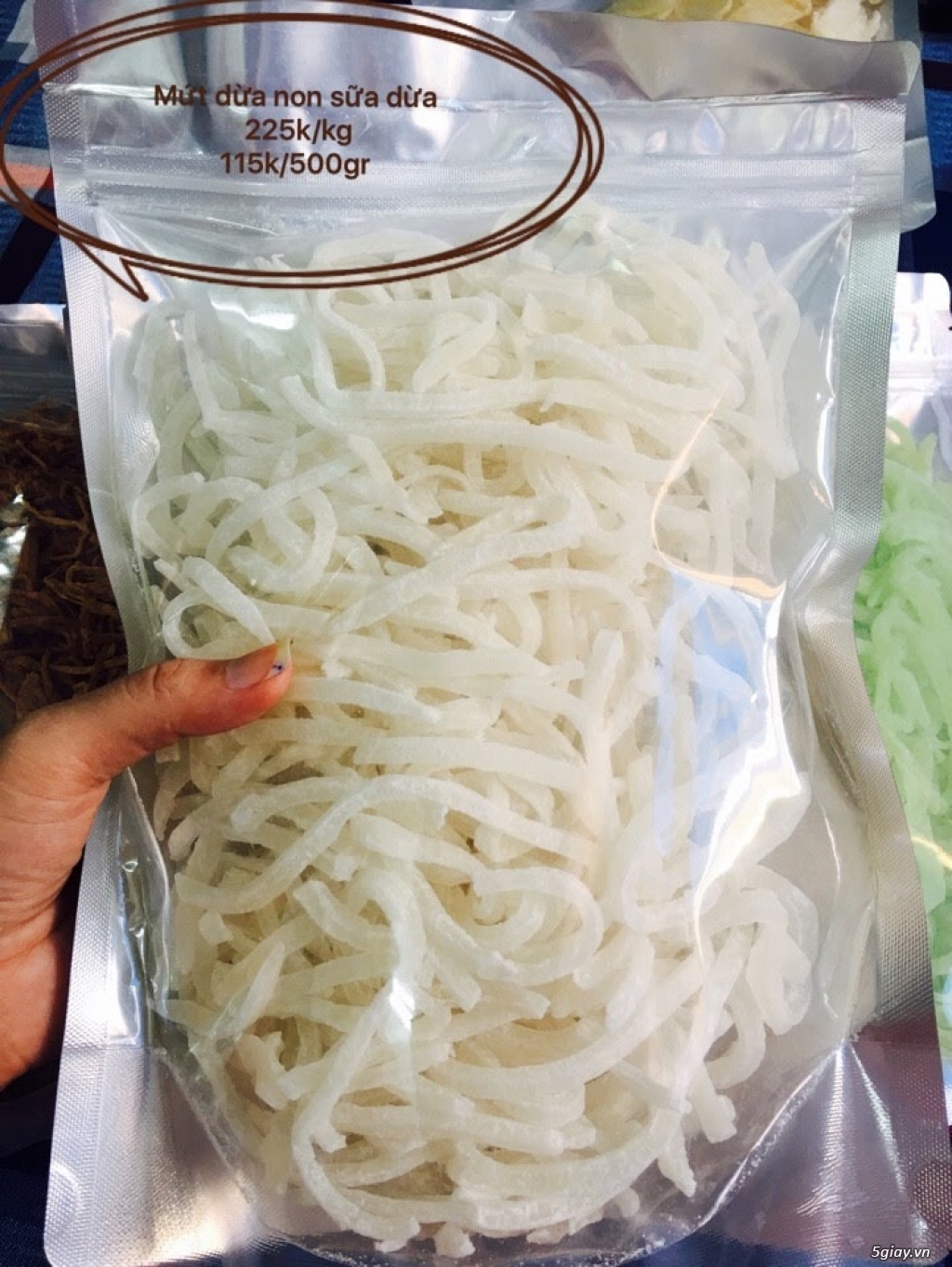 Mứt dừa non lá dứa và non sữa dừa - 1