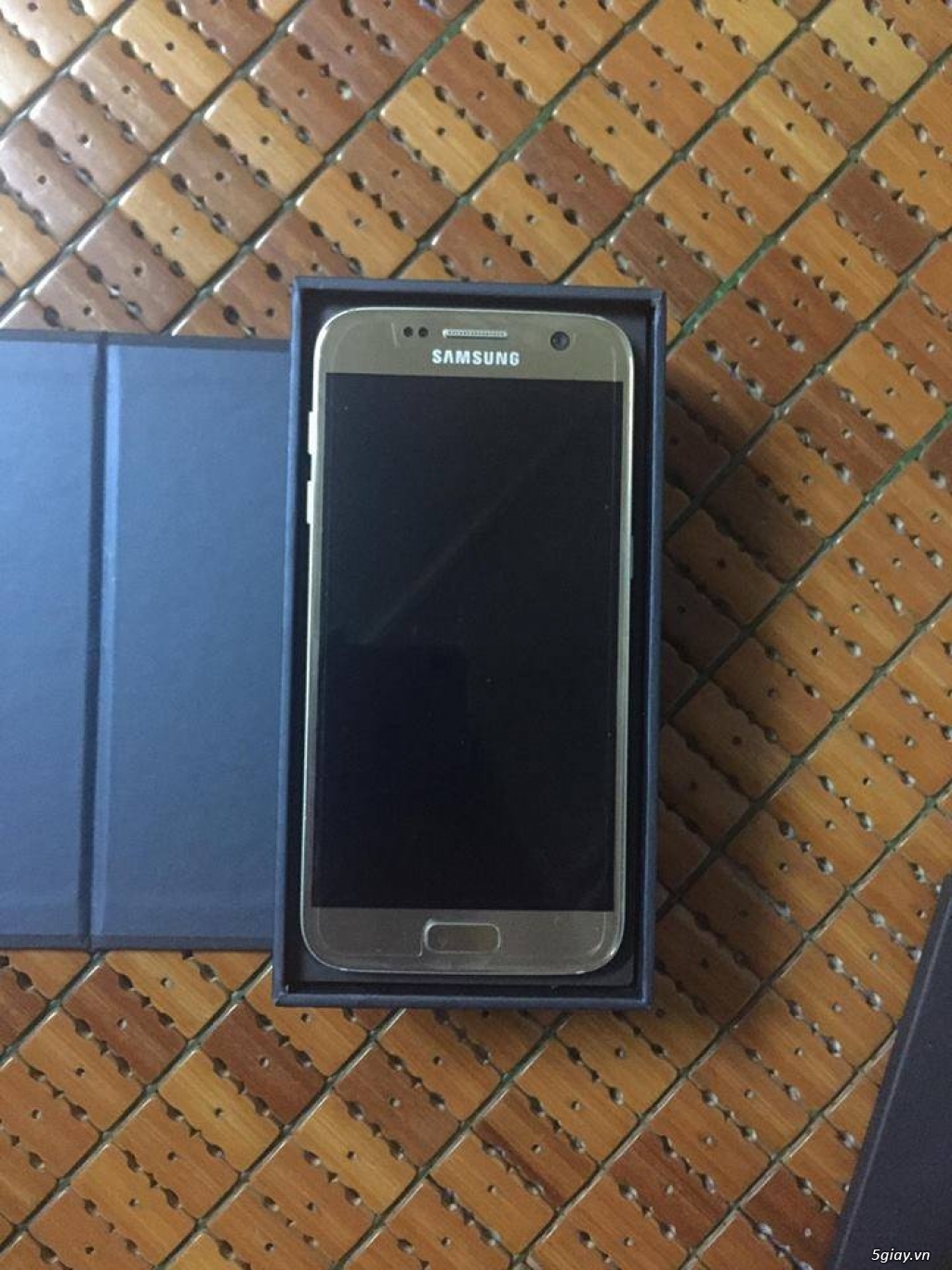 Sắm Samsung Galaxy S7 32G Gold 99,99% BH 07/2017 TGDĐ  trầy là cho :) - 5