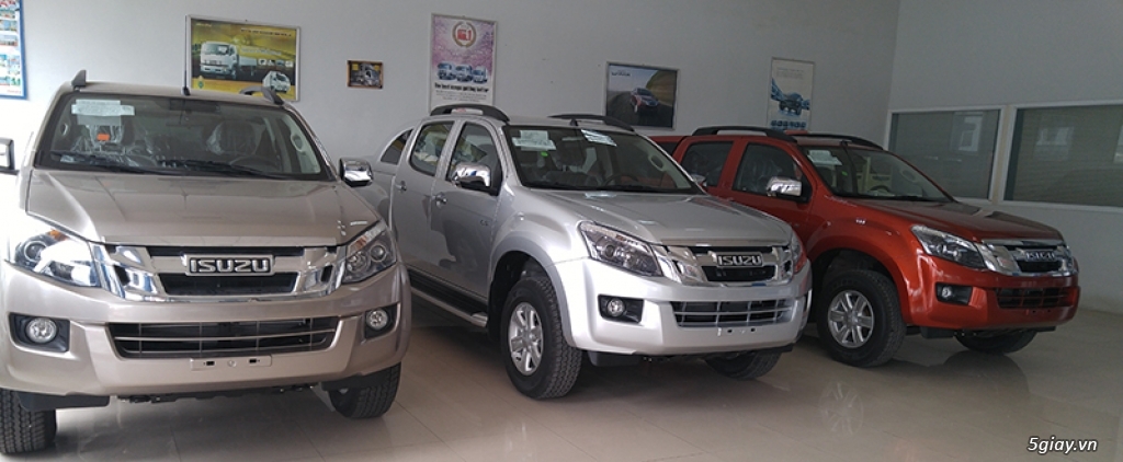 KM thuế trước bạ khi mua Isuzu Dmax cuối năm - 2