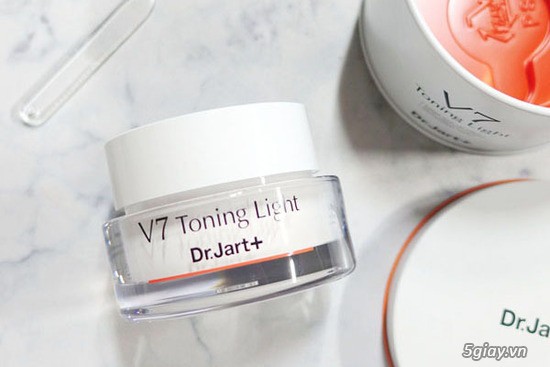 V7 toning light.Dr.Jart+ Kem làm trắng, căng bóng và tái tạo da. - 15
