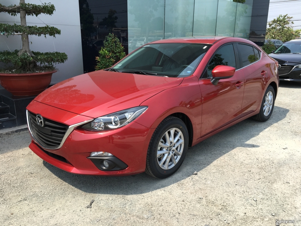 Mazda 3 ưu đãi khủng đón giáng sinh