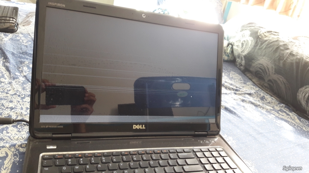 Laptop Dell N7110. Core i7 2630QM. 2.0hz. Ram 8gb. sọc màn hình.