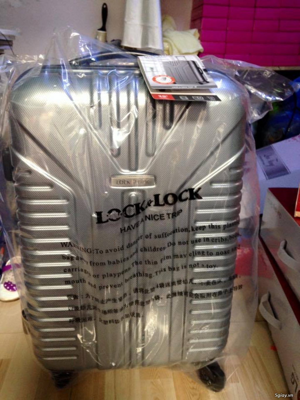 Vali Lock&Lock size 20Inch mới 100% rẻ 850k - 2