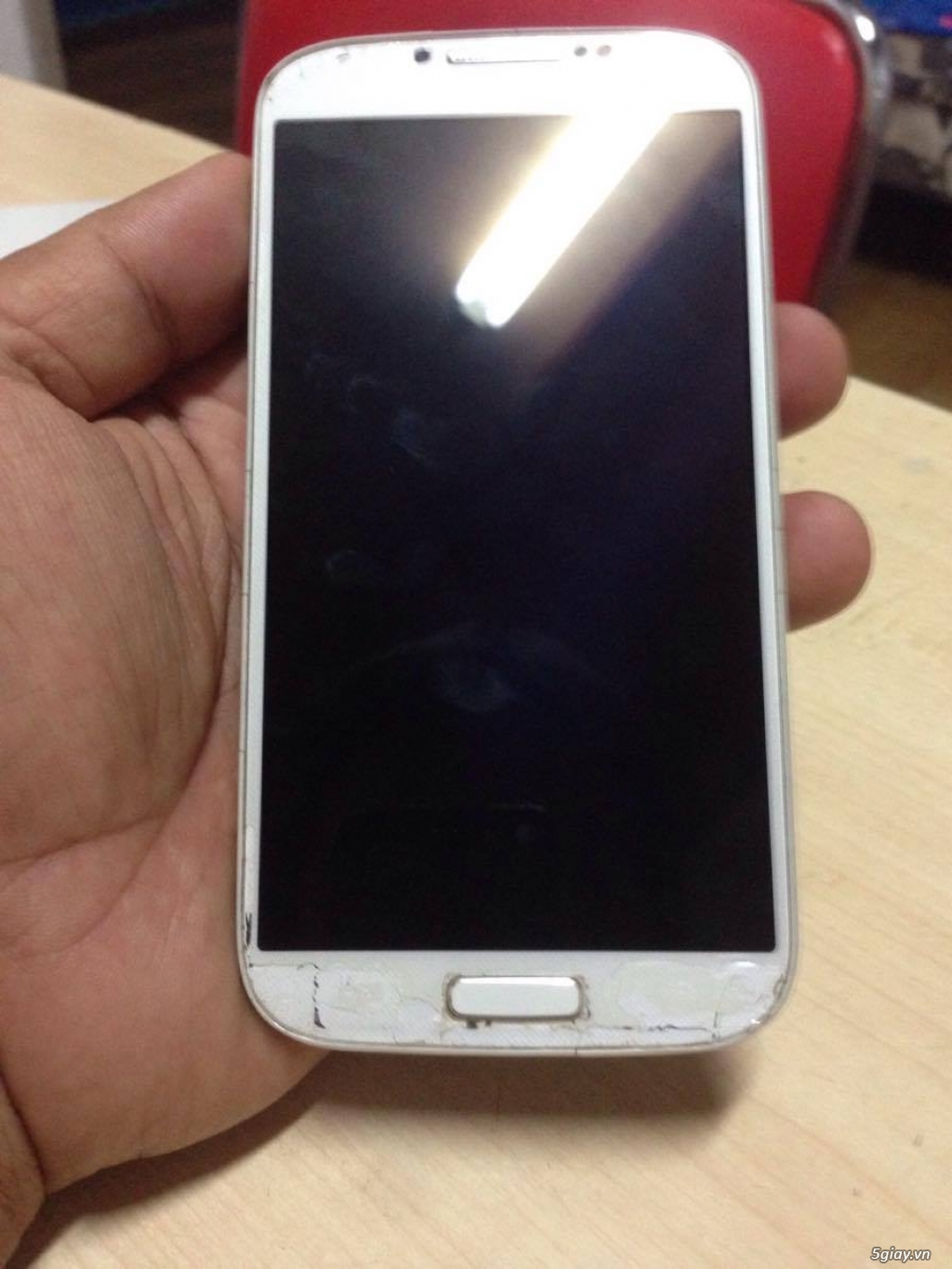 Sky A870 đen, Samsung galaxy S4 trắng