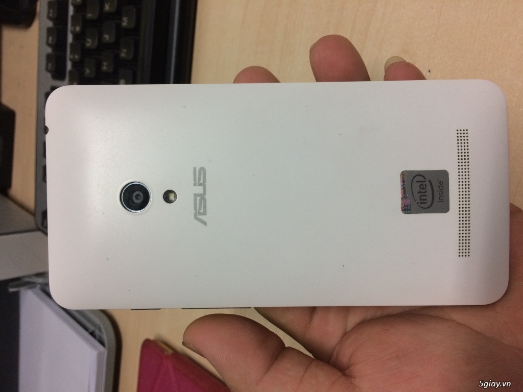 Zenfone 5 ram 2gb rom 16gb asus - 1