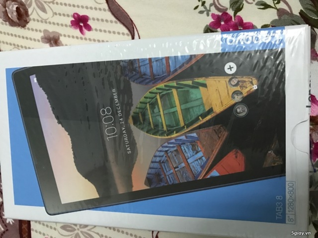 Tablet Lenovo Tab 3 8 TB3-850M, màn hình IPS - 2