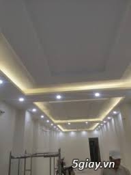 CHO THUÊ NHÀ TẦNG 1, MẶT TIỀN VÕ VĂN TẦN, Q3, 4,8 X 20M,GẦN NGÃ 4 CMT8