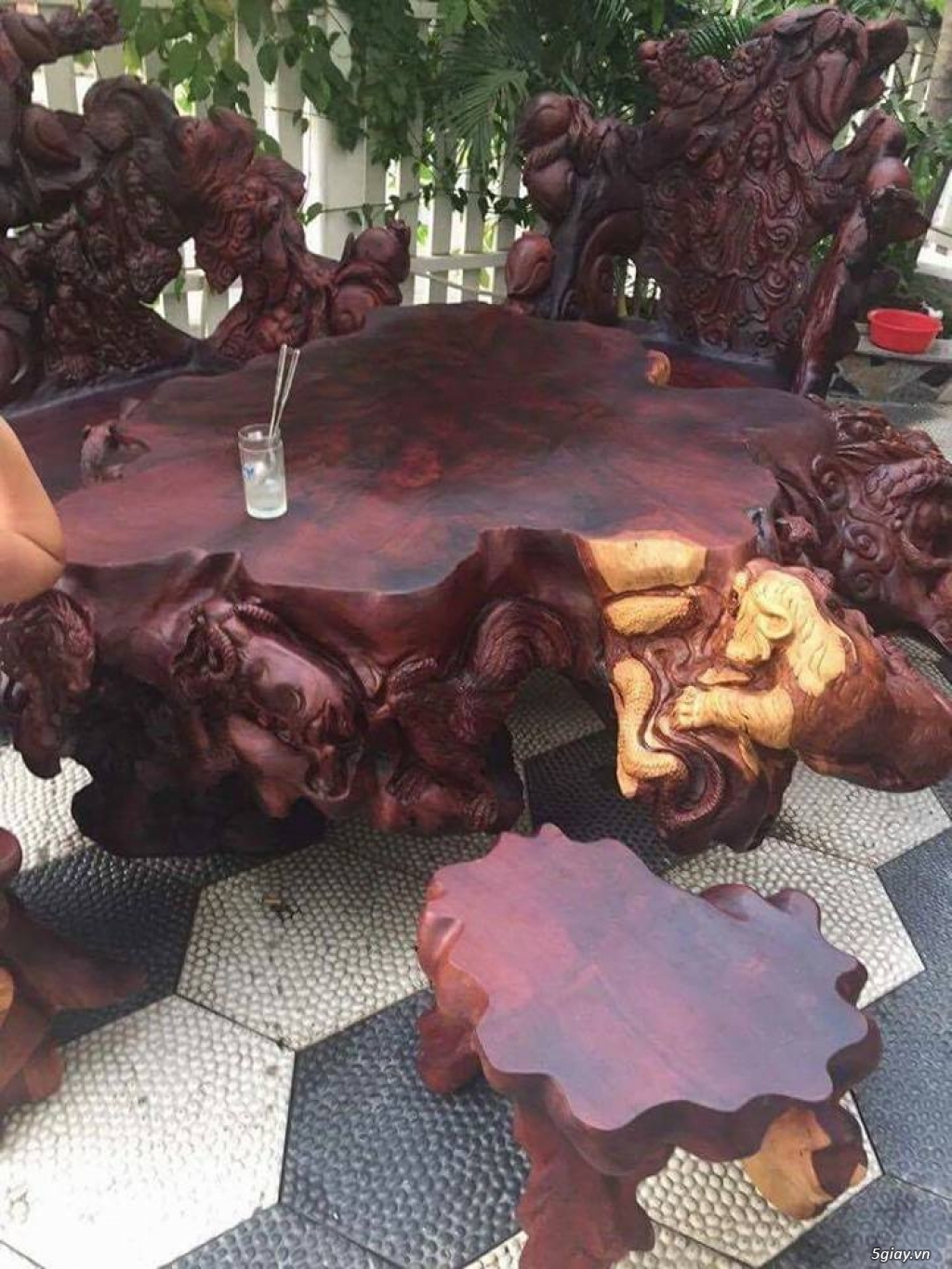 Bộ bàn ghế nguyên gốc gỗ Đinh Hương tại Sài Gòn. - 3