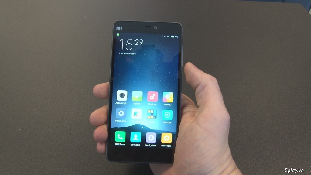 mi4c gần tết kẹt nên bán ^^