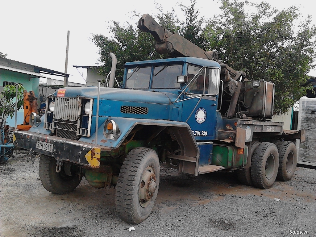 XE CẨU CHUYÊN DỤNG ĐANG LƯU HÀNH