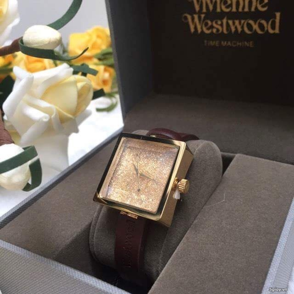 Đồng hồ nữ Vivienne Westwood mặt vuông đính hạt giá 2 triệu
