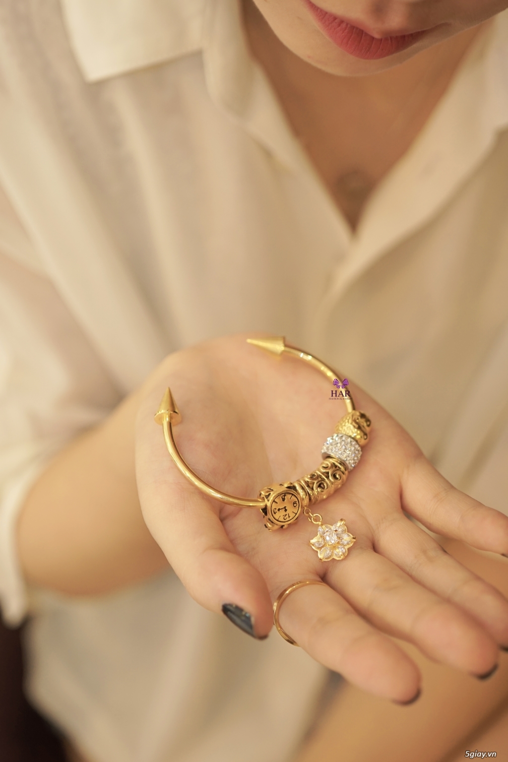 Vòng Tay Pandora từ titanium không đen và không gỉ