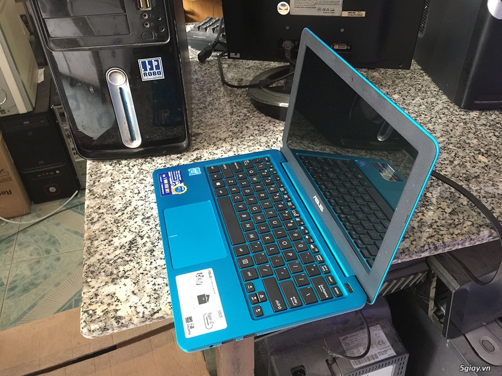 Bán Laptop ASUS E202S, máy mới 99%, còn Bảo hành 1 năm, giá rẻ 3,5tr - 4