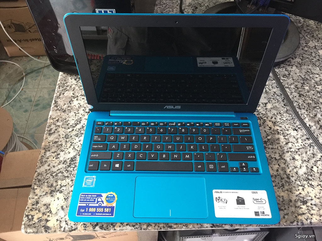 Bán Laptop ASUS E202S, máy mới 99%, còn Bảo hành 1 năm, giá rẻ 3,5tr