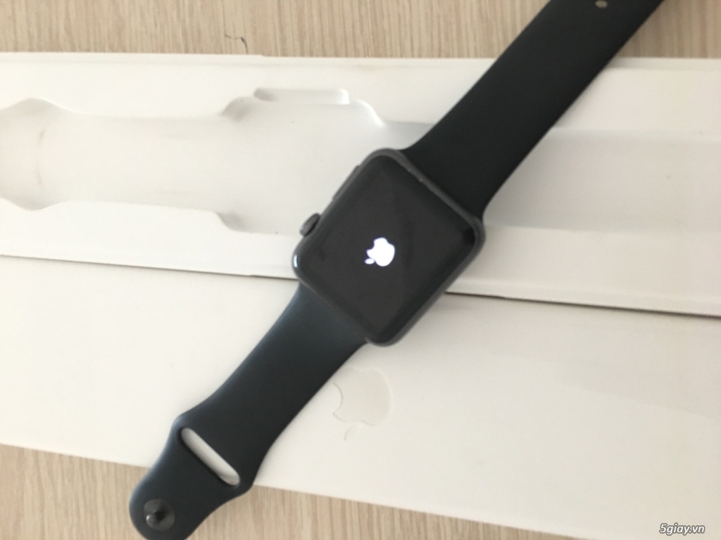 Đồng hồ Apple Watch Sport 42mm Black MJ3T2 Quai cao su