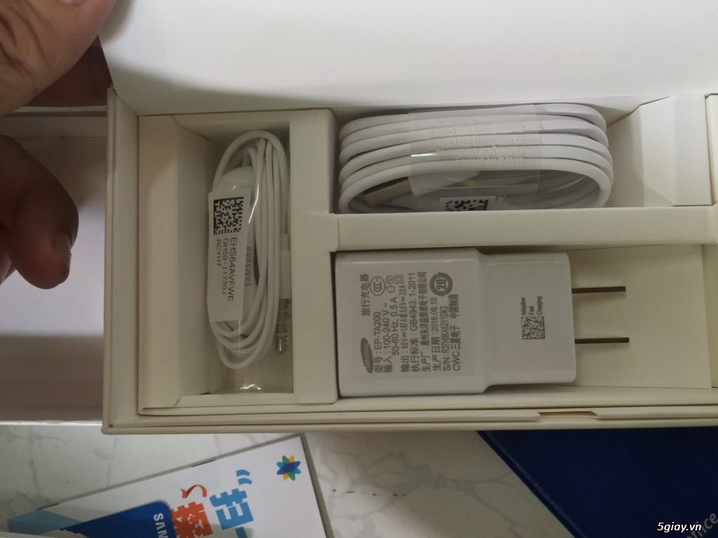 Gò Vấp - Bán Samsung Galaxy C5 trắng xám (fullbox) - 2