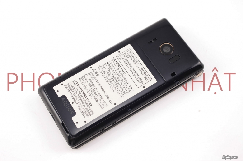 Điện thoại nấp gặp Sharp Aquos SH06G - FREESIM