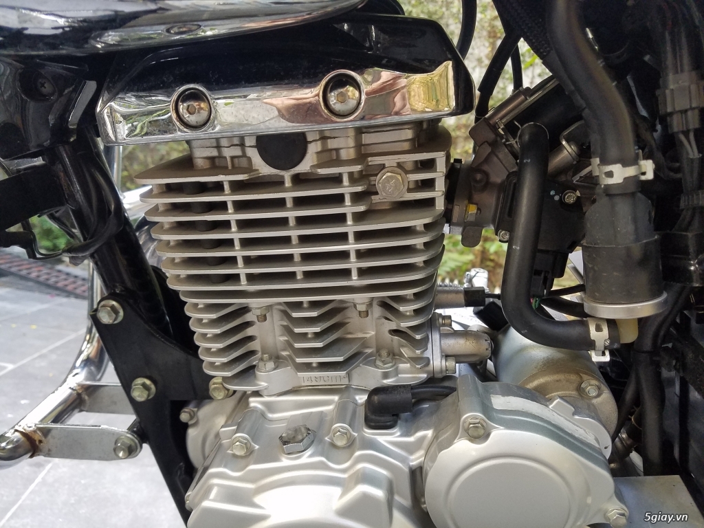 Moto dòng cruise Suzuki GZ 150 - Xe chính chủ trùm mền, odo 3500km - 3