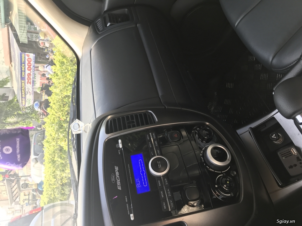 Ford escape 2010 xe nhà sử dụng đẹp.