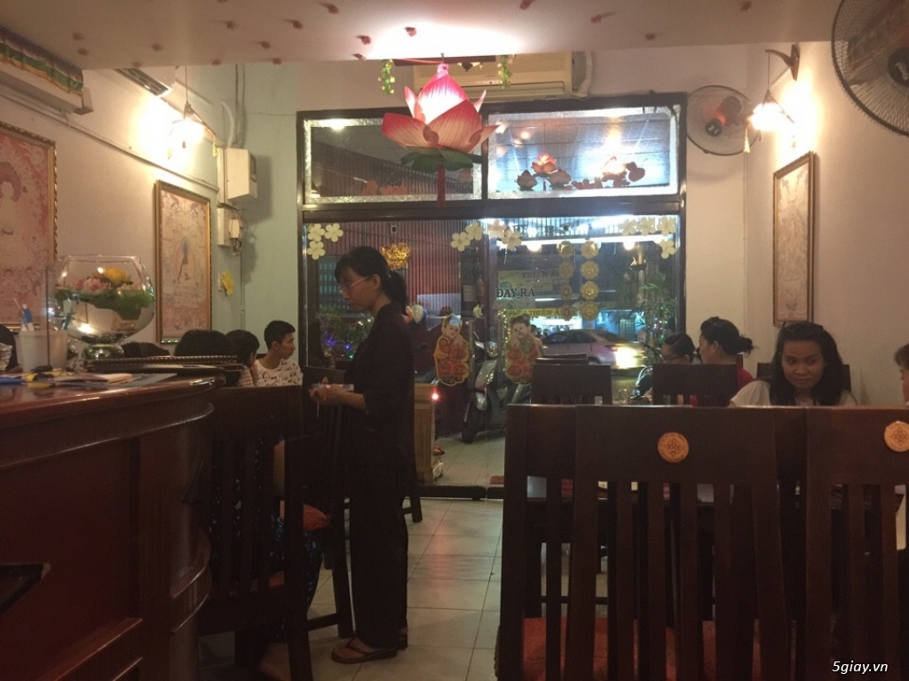 Cho thuê mặt bằng mặt tiền đường Lạc Long Quân, gần chợ tân bình