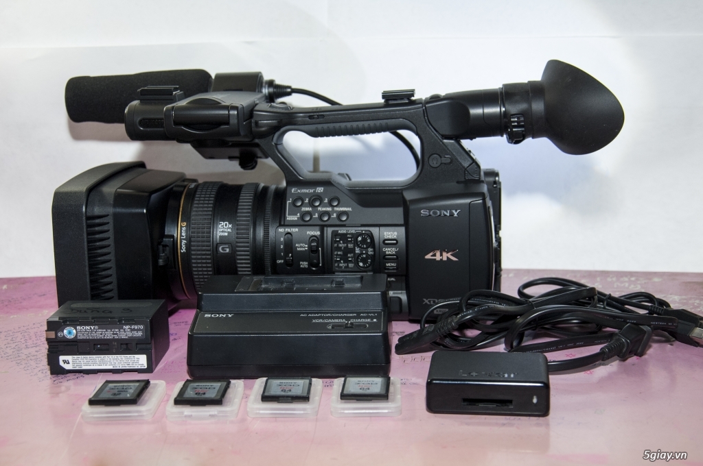 Máy quay phim Pro SONY PXW-Z100 4K - 3