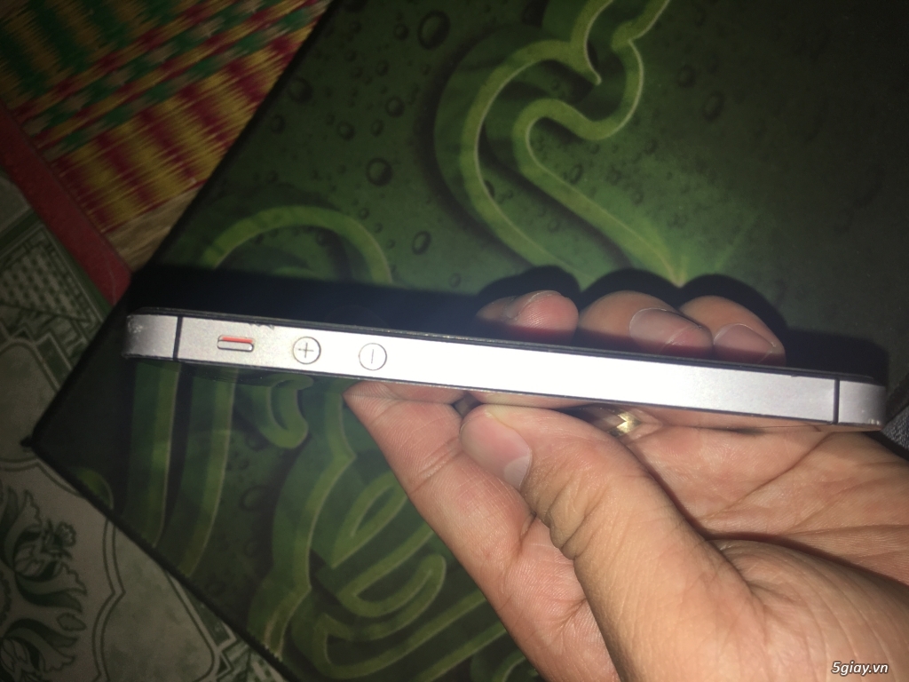 Bán iPhone 5s 64g ZA màu đen 3tr5