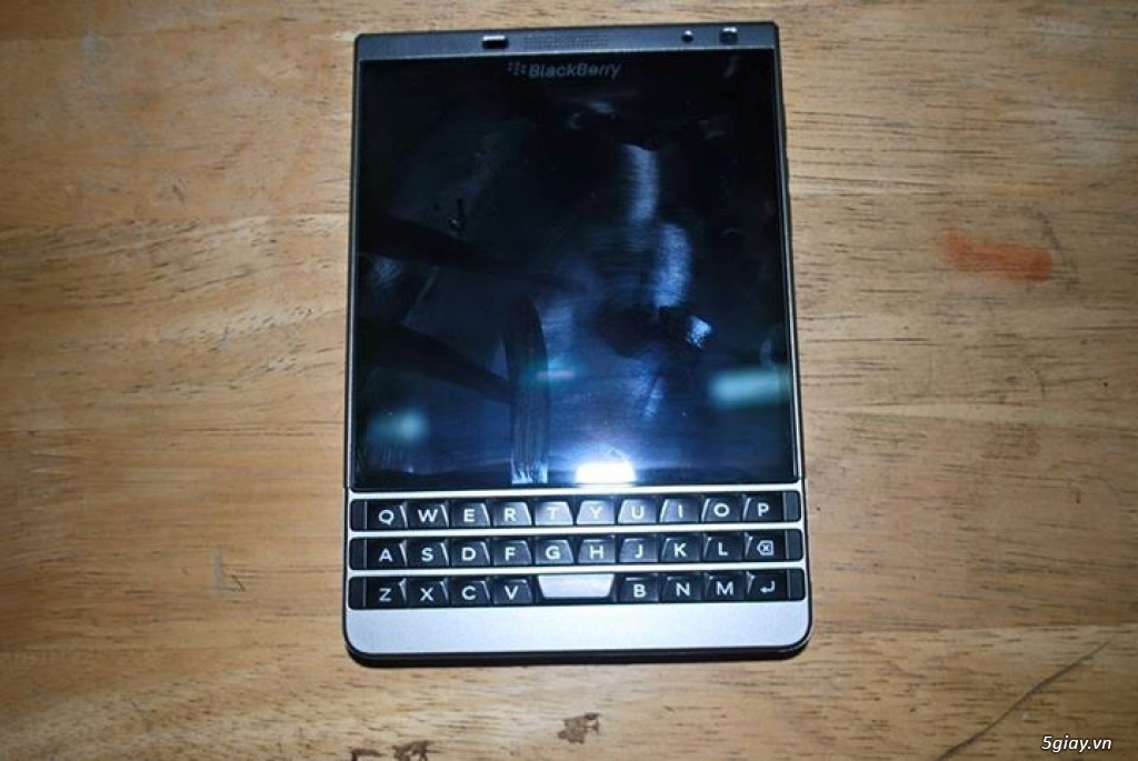 Blackberry Passport Silver fullbox - 2