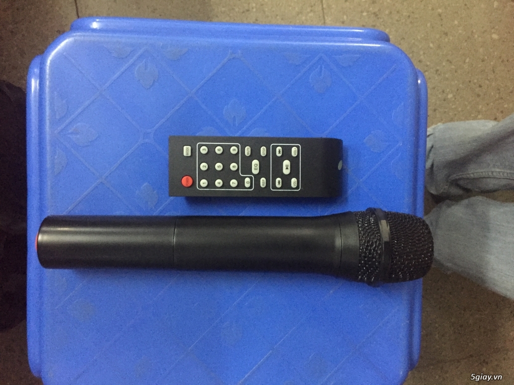 Loa hát karaoke di động Bluetooth có Mic