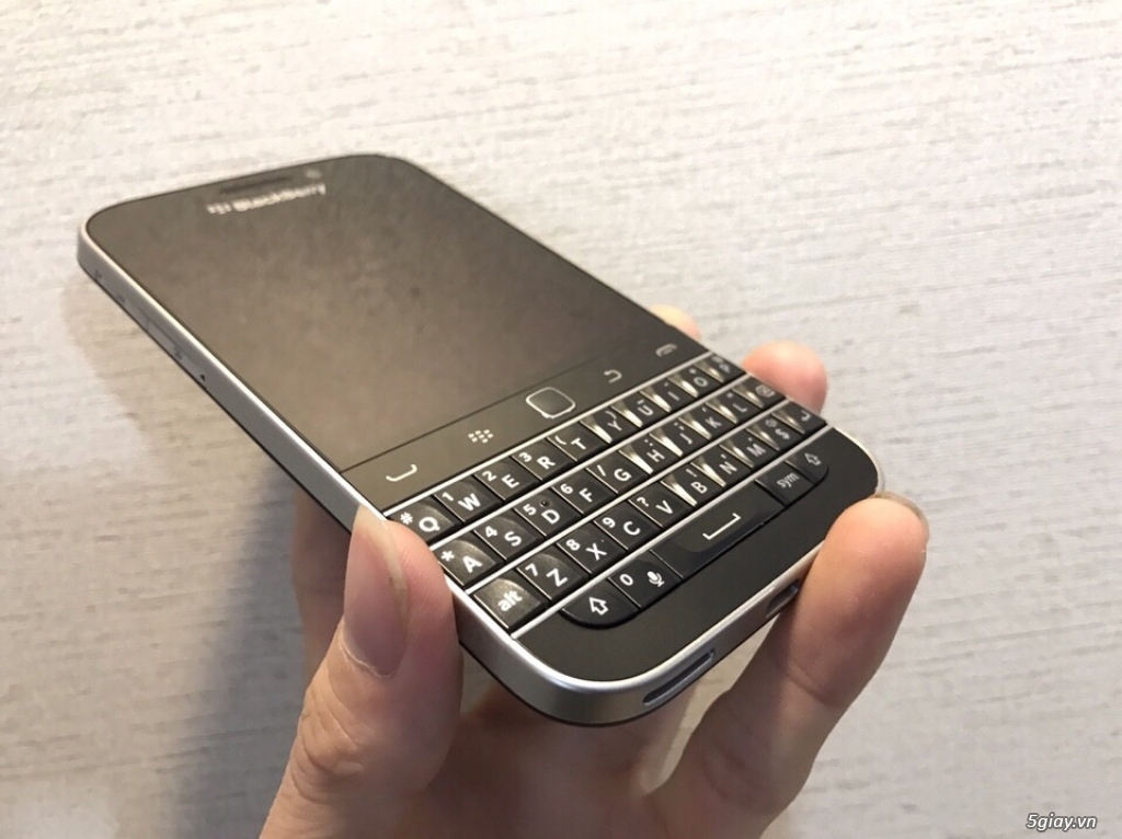 BlackBerry Q20-003-004  Classic Full Box , mới 99.9%, Zin nguyên Bản, BH 6 tháng