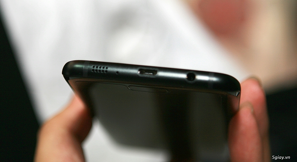 Samsung Galaxy S7 Edge Black Pearl 128G - 4