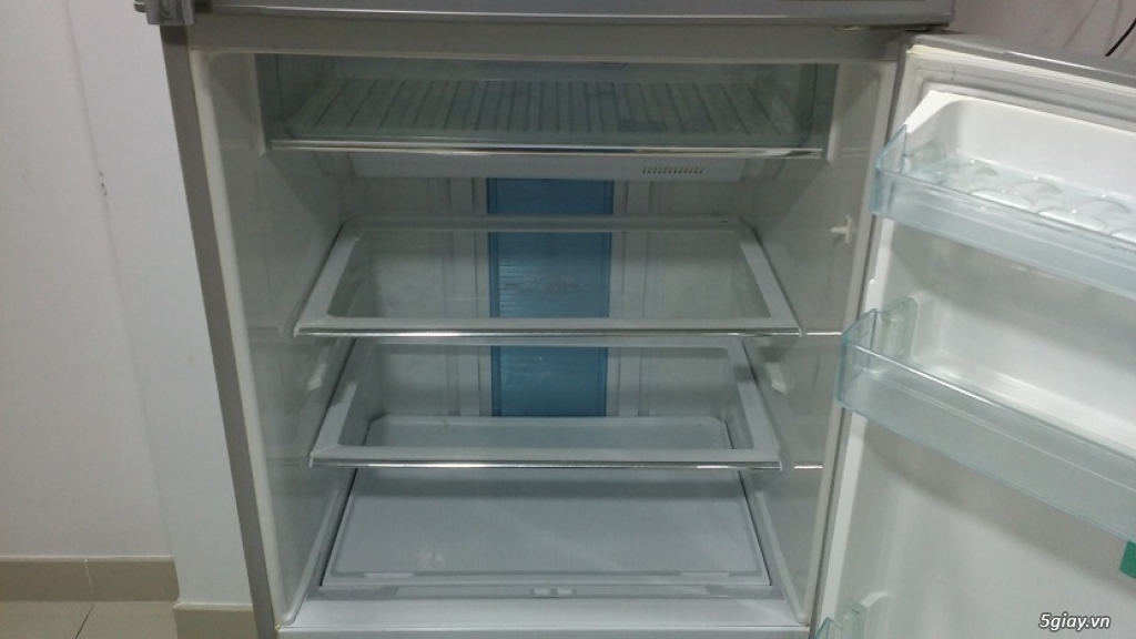 Dư dùng nên bán tủ lạnh TOSHIBA 395l - 3
