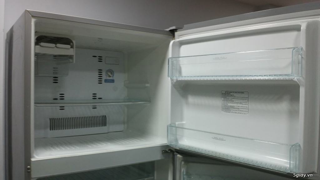 Dư dùng nên bán tủ lạnh TOSHIBA 395l - 1
