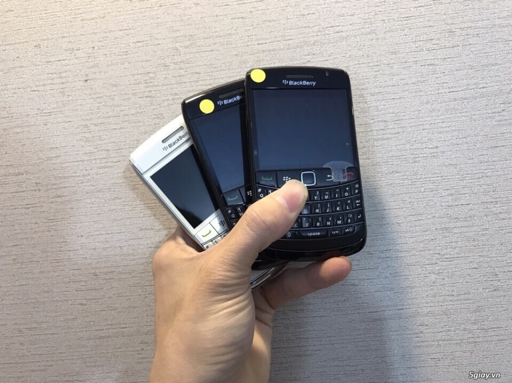 BlackBerry 9780*9700 máy nguyên zin a-z, mới 96-98%, BH 1 tháng đổi mới