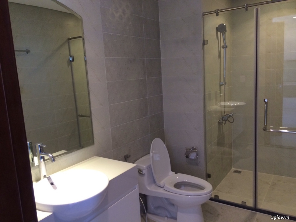 Cần tiền bán gấp căn hộ chung cư cao cấp 1PN Vinhomes Central Park - 2