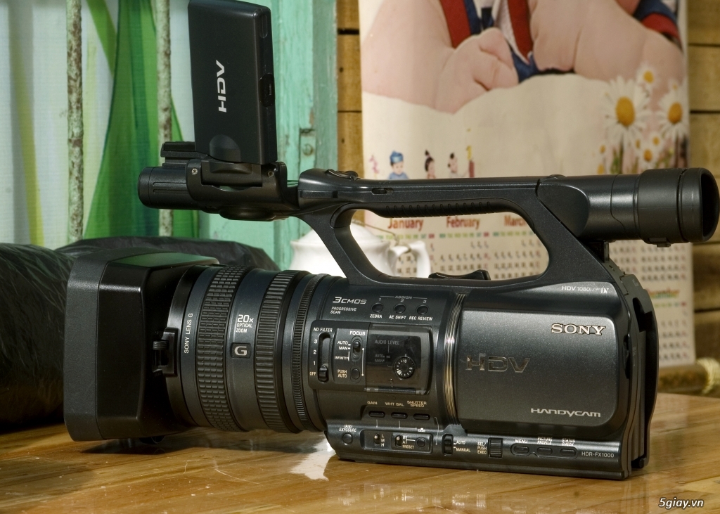 Máy quay phim Sony HDR - FX1000