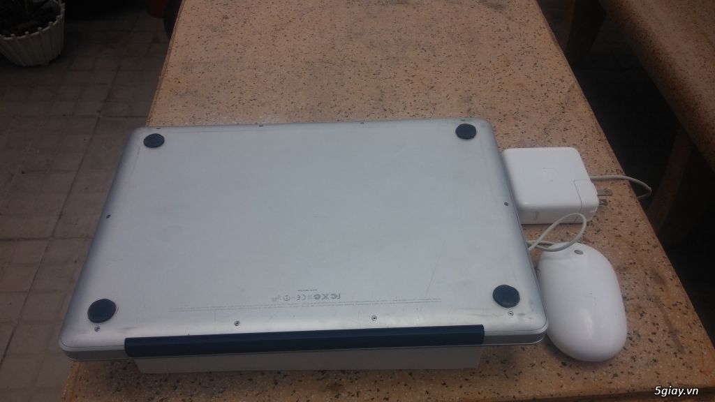 CẦN BÁN MACBOOK PRO 2k9 - 4