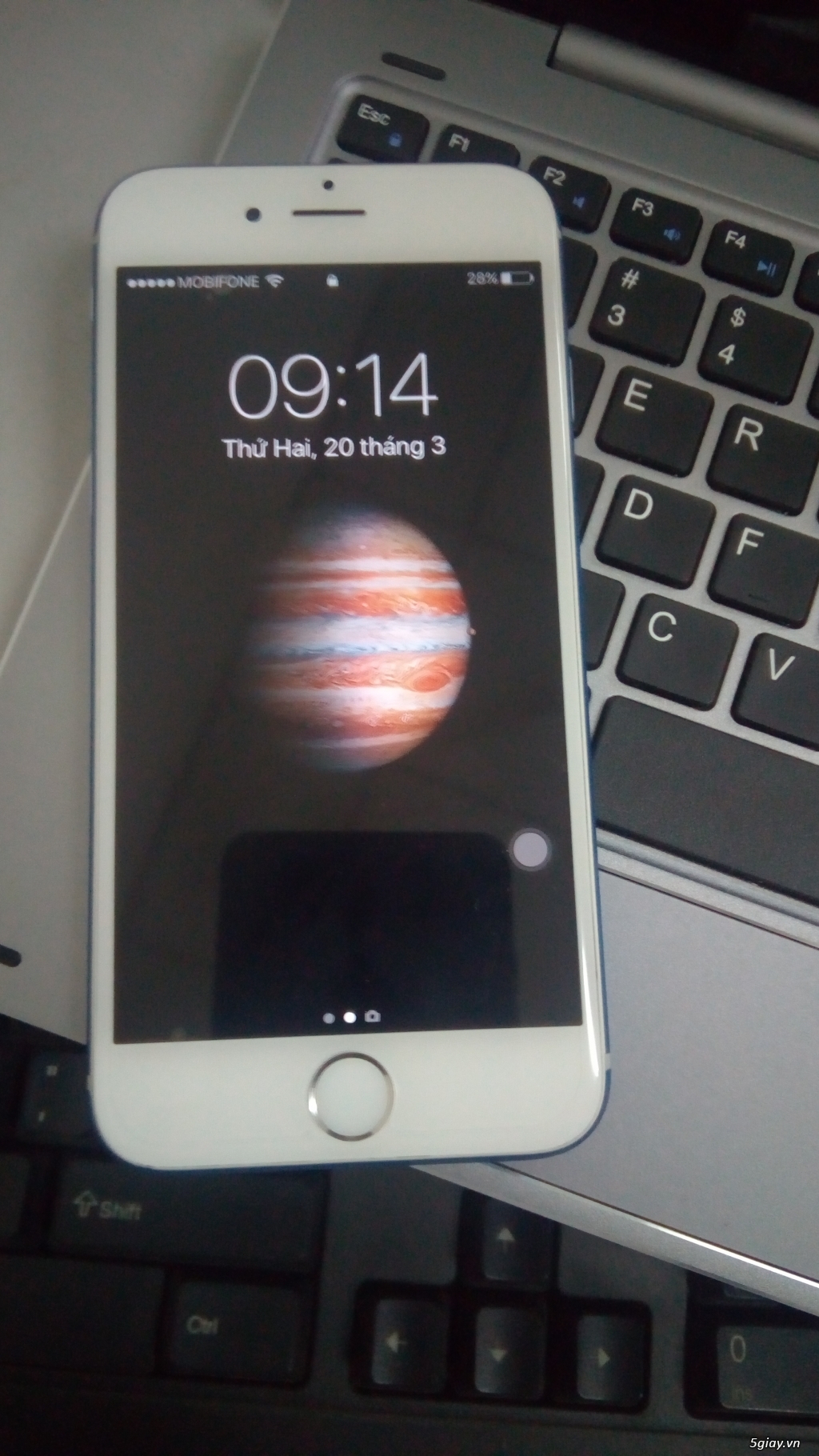 HCM -  Bán/ đổi Iphone 6 lock Nhật 64gb silver mới 97%