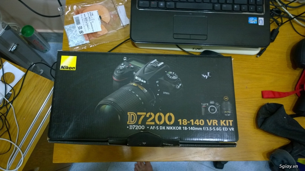 Thanh lý Nikon D7200 + kit 18-140