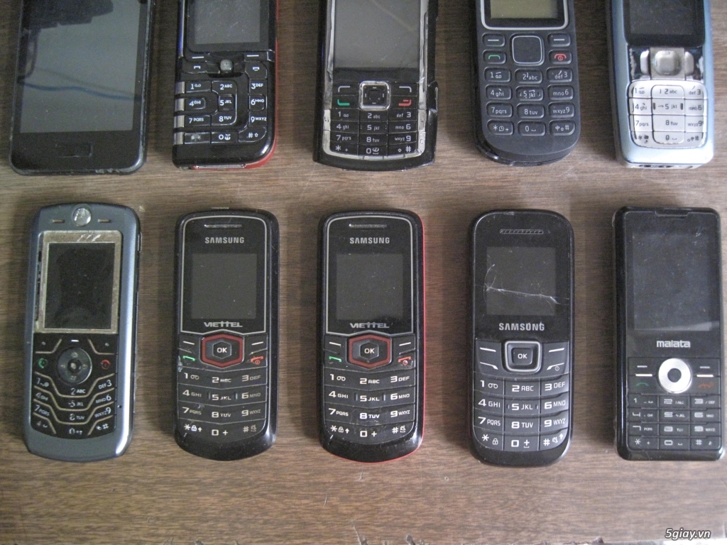 thanh lý nhanh đống xác sống điện thoại cỏ các loại - 2