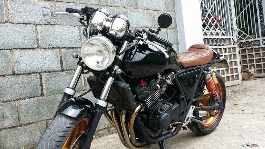 Cafe Racer Honda CB400 - 1