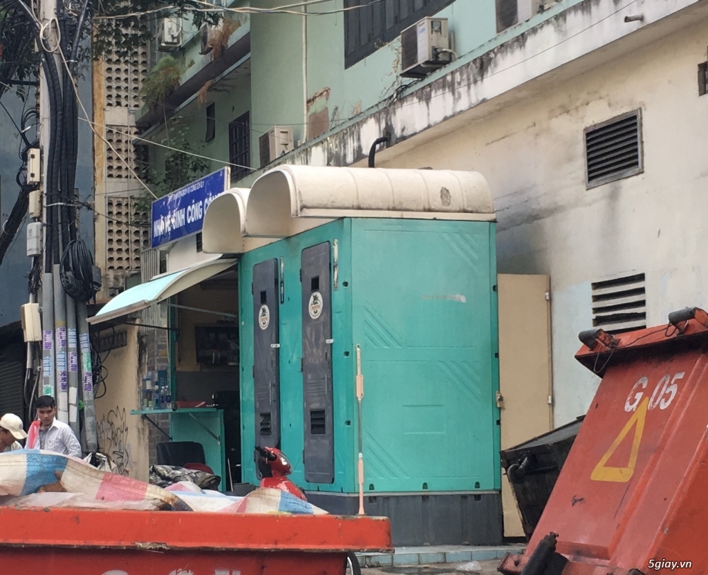 Phạt 1,5 triệu đồng vì tiểu bậy, quý ông ngắc ngứ